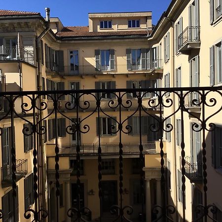 Zebra Rosso Lägenhet Milano Exteriör bild
