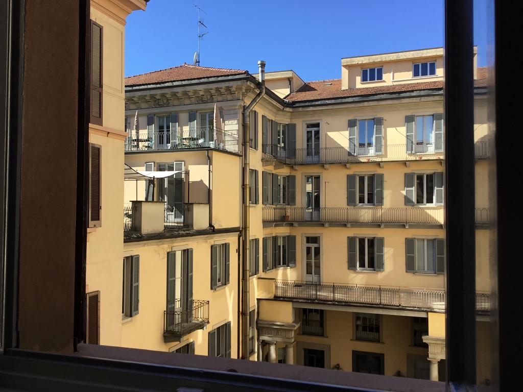 Zebra Rosso Lägenhet Milano Exteriör bild