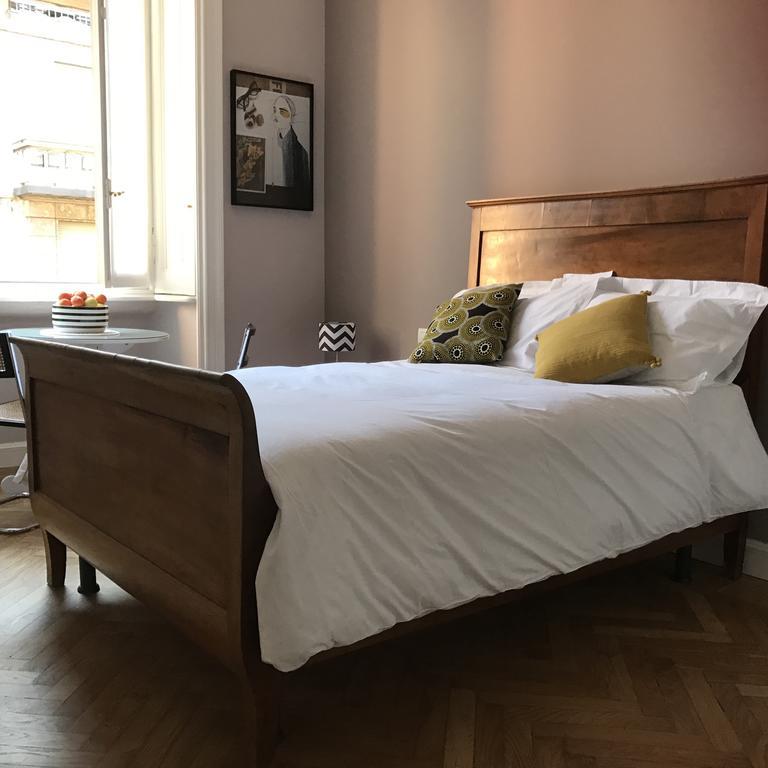 Zebra Rosso Lägenhet Milano Exteriör bild
